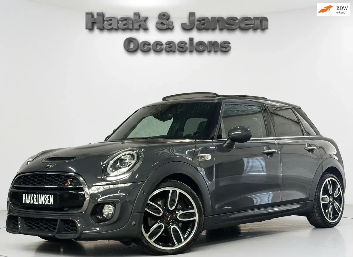 MINI Cooper S (2018) — foto 1
