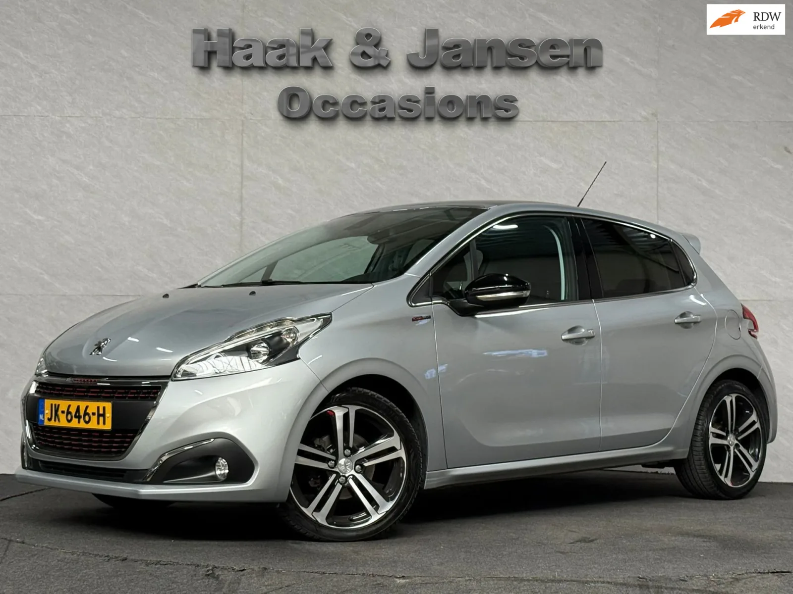 Peugeot 208 (2016) — foto 1