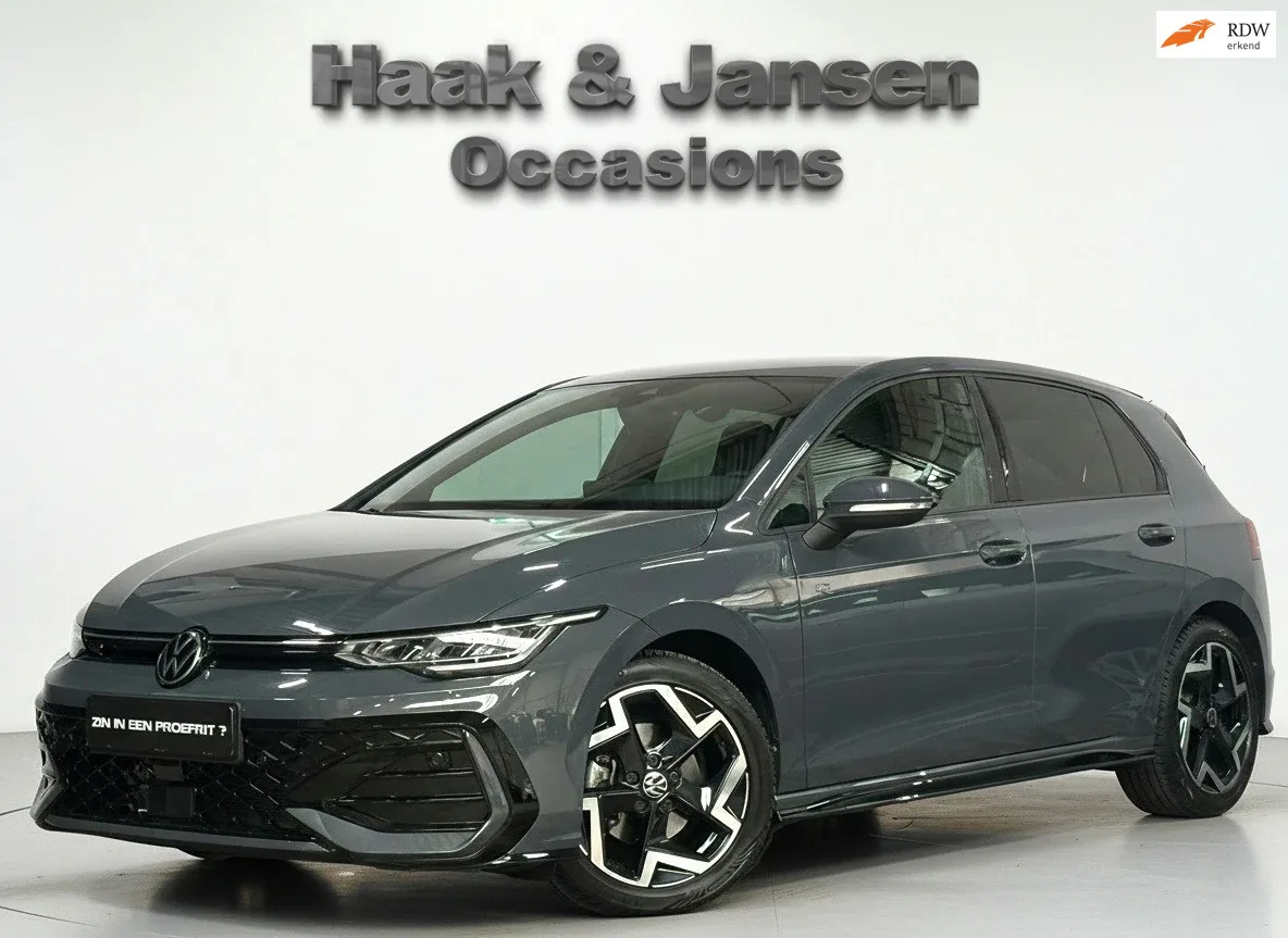 Volkswagen Golf (2025) — foto 1