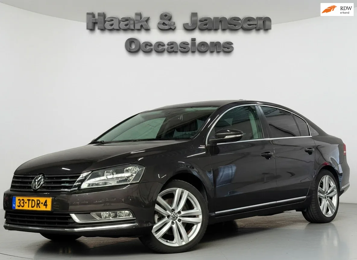 Volkswagen Passat (2012) — foto 1