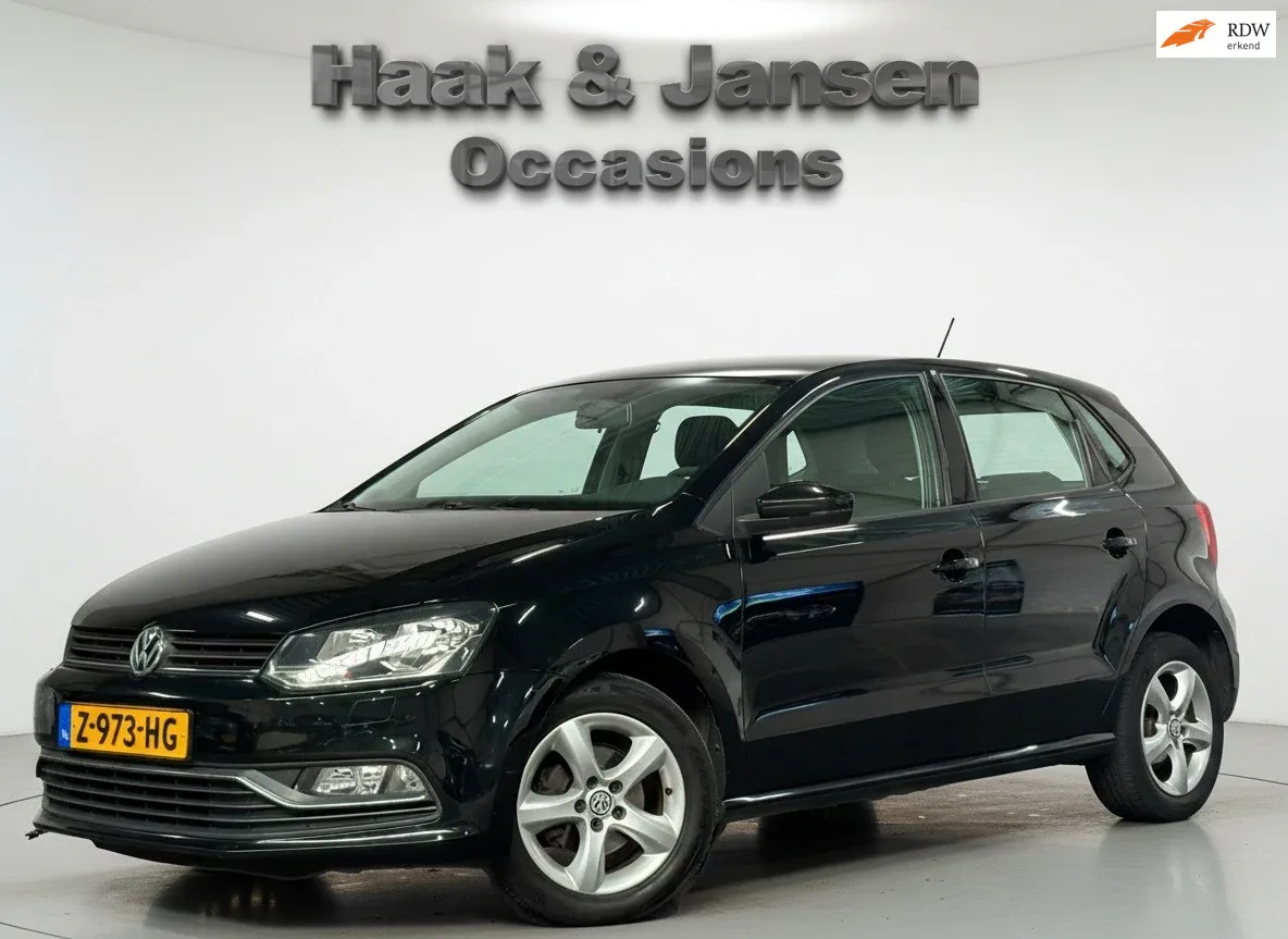 Volkswagen Polo (2015) — foto 1