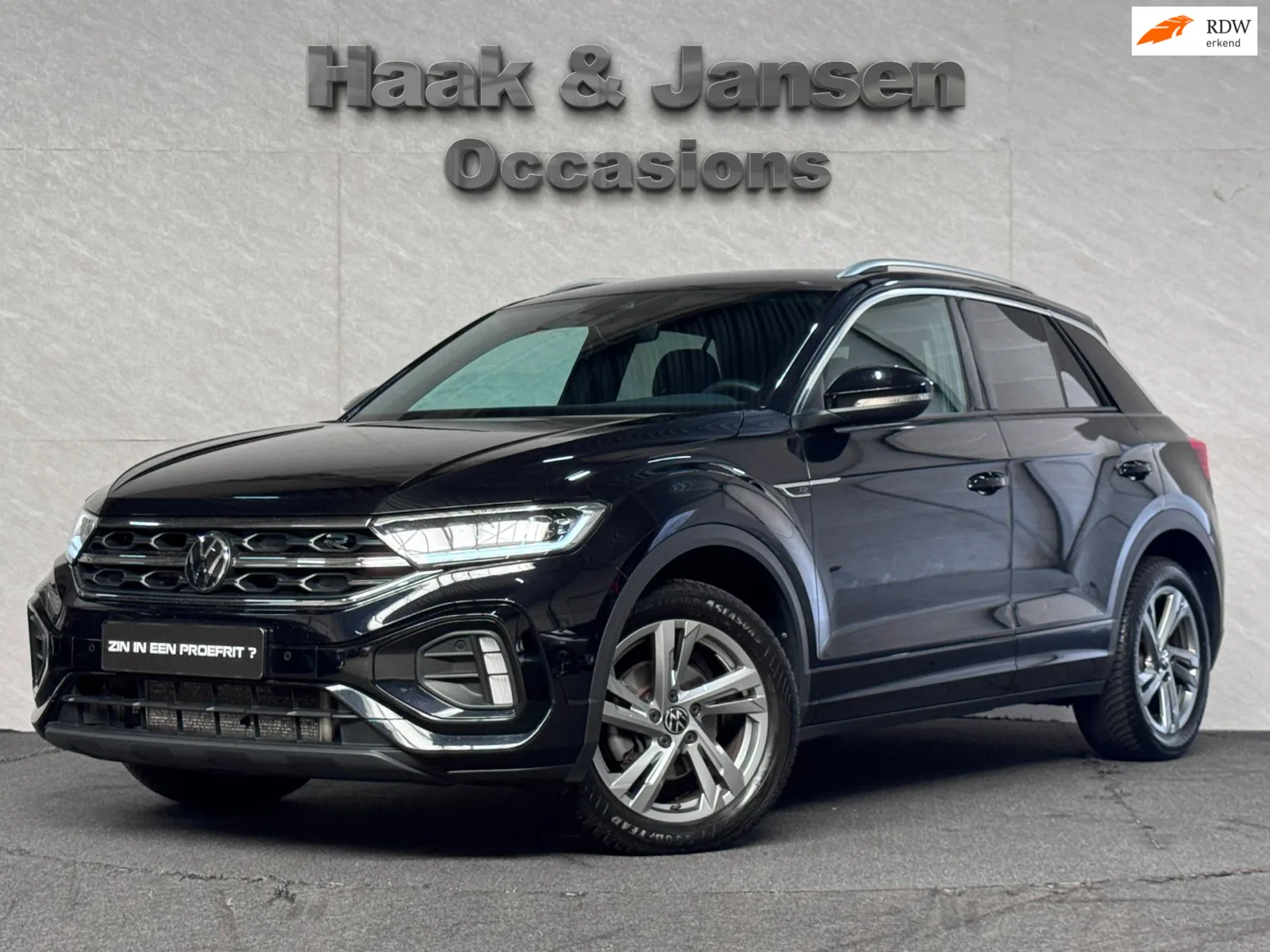 Volkswagen T-Roc (2025) — foto 1
