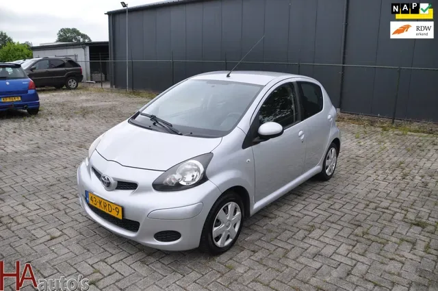 Toyota Aygo (2010) — foto 1
