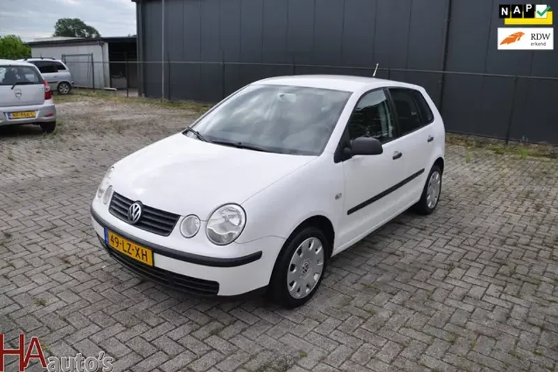 Volkswagen Polo (2003)