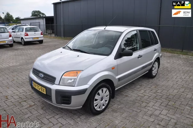 Ford Fusion (2006) — foto 1
