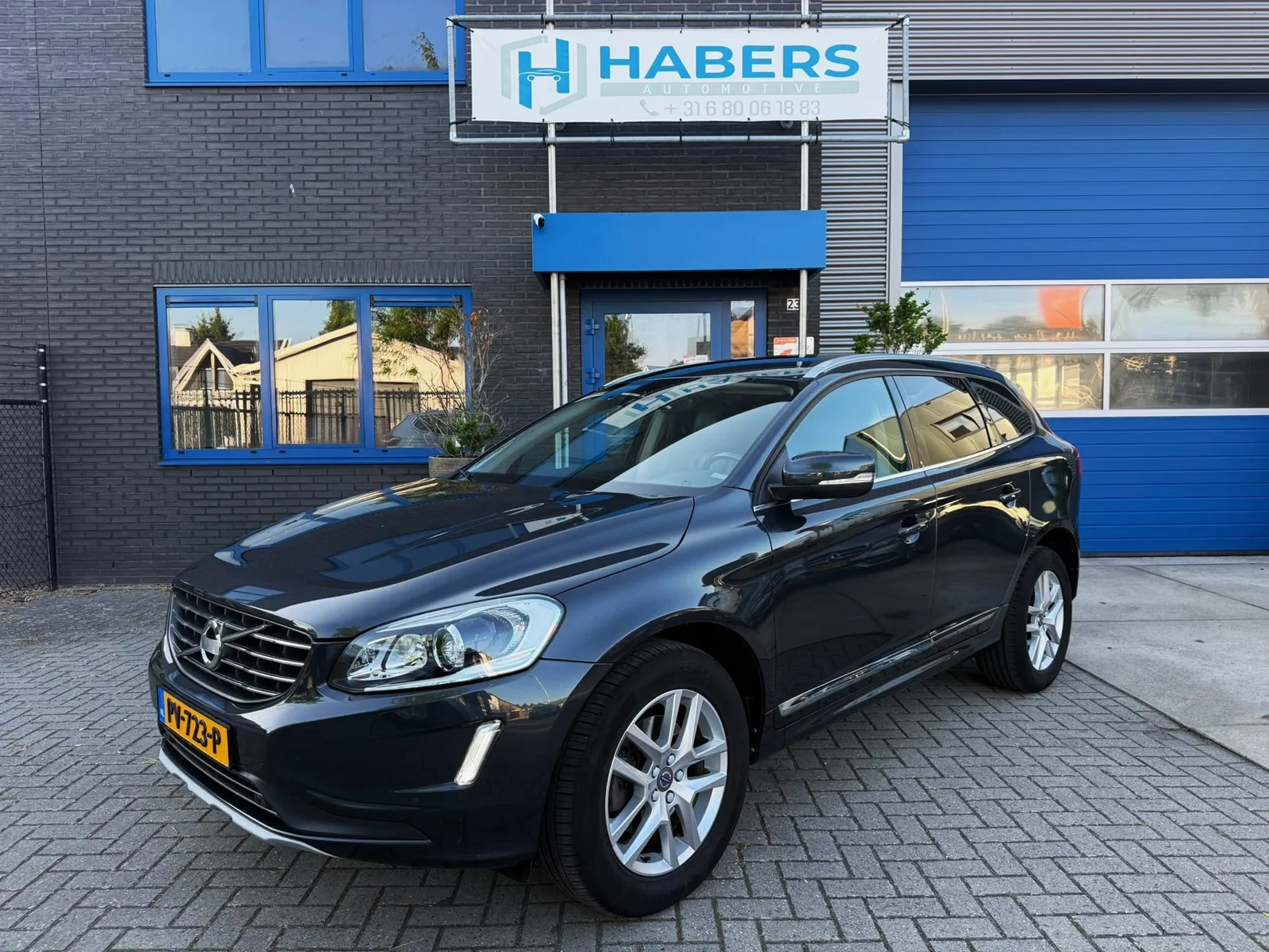 Volvo XC60 (2017) — foto 1