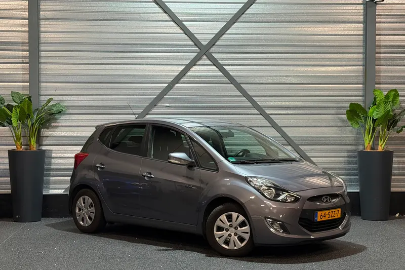 Hyundai ix20 (2012)