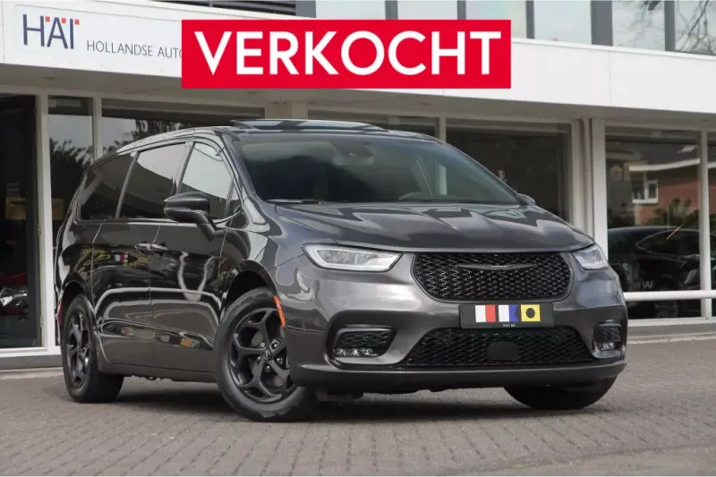 Chrysler Pacifica (2022)