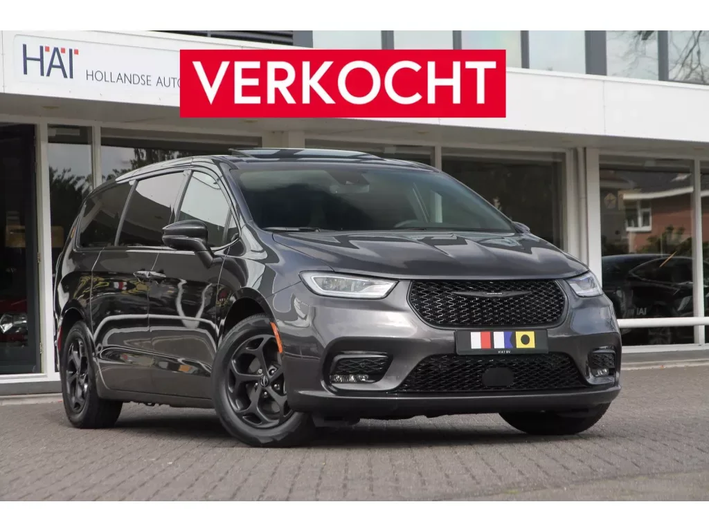 Chrysler Pacifica (2022) — foto 1
