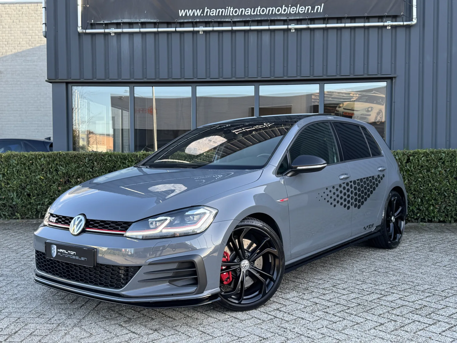 Volkswagen Golf (2019) — foto 1