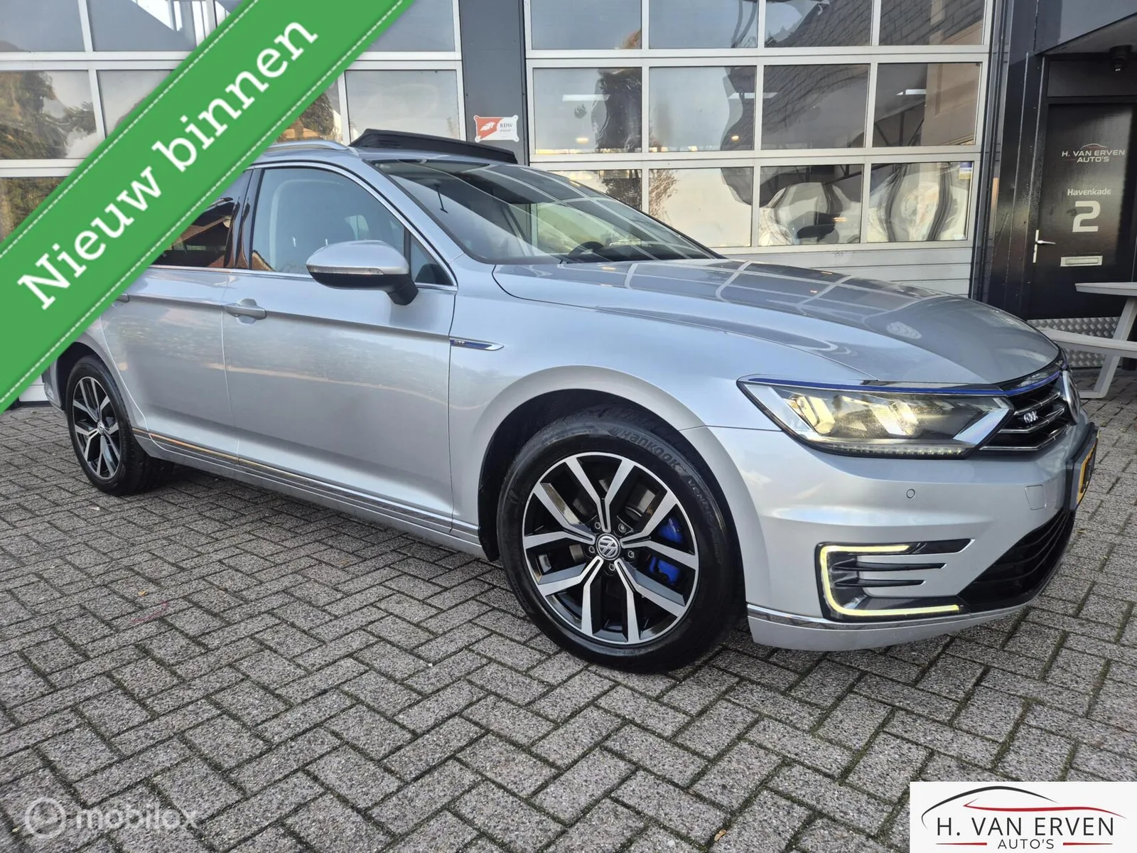 Volkswagen Passat (2015) — foto 1