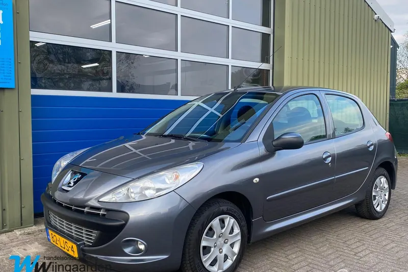 Peugeot 206 (2010)