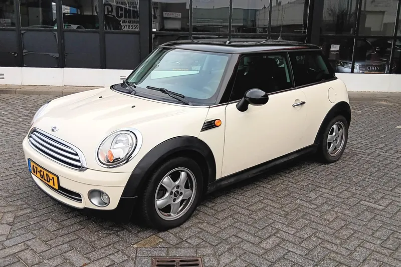 MINI Cooper (2008)
