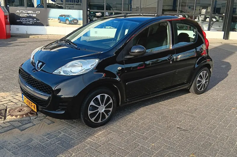 Peugeot 107 (2010)