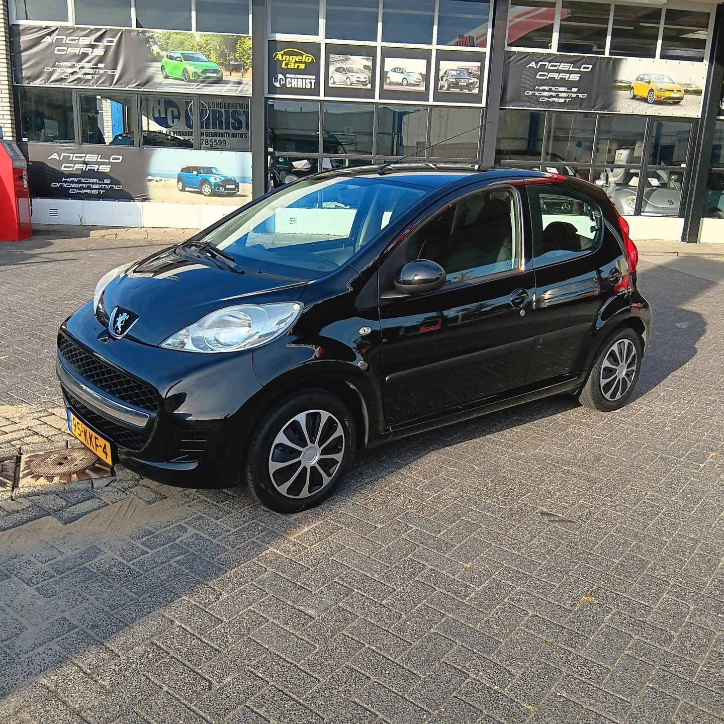 Peugeot 107 (2010) — foto 1