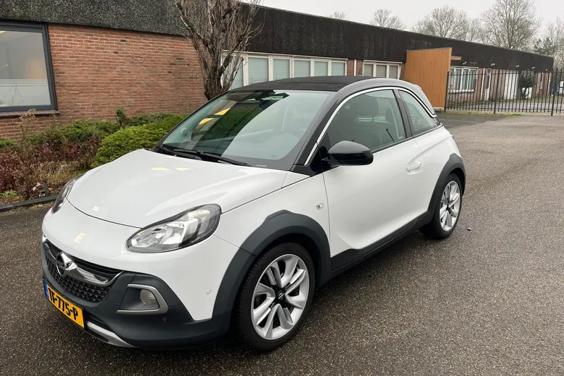 Opel Adam (2018)
