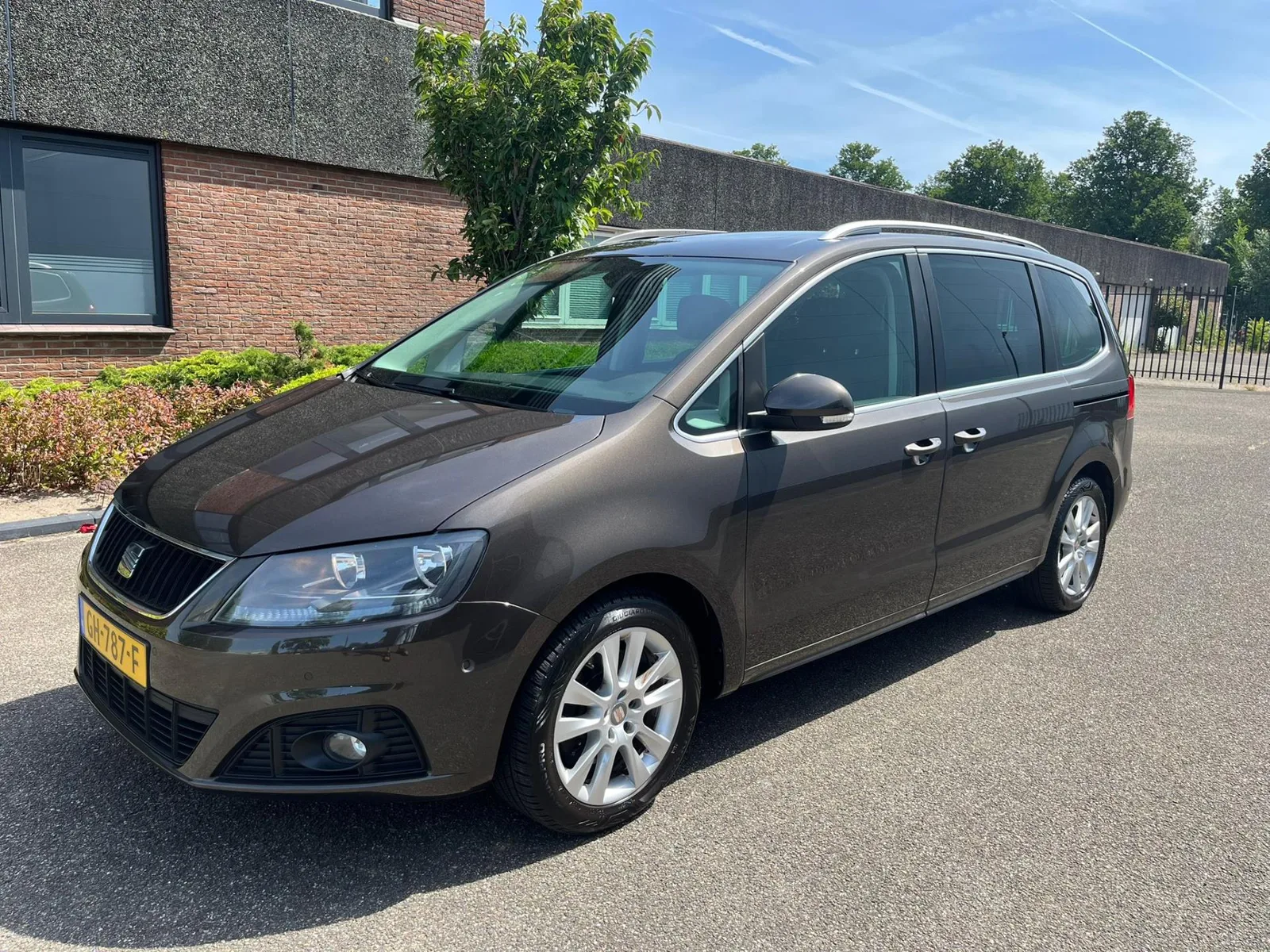 SEAT Alhambra (2015) — foto 1