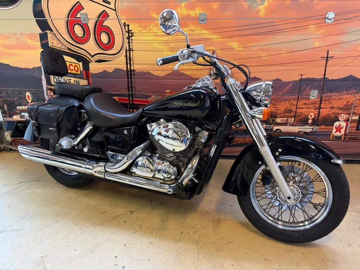Honda VT 750 C4 Shadow (2004) — foto 1