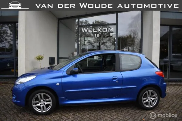 Peugeot 206 (2010) — foto 1