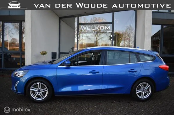 Ford Focus (2021) — foto 1