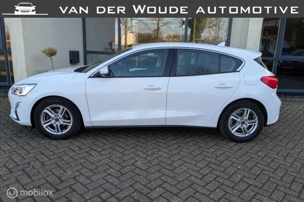 Ford Focus (2019) — foto 1