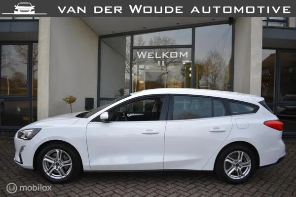 Ford Focus (2020) — foto 1