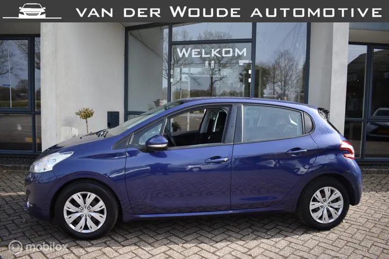 Peugeot 208 (2013)