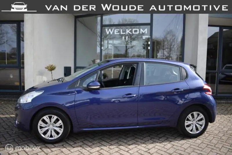 Peugeot 208 (2013)