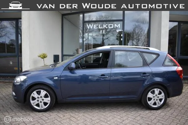 Kia Cee'd (2009) — foto 1