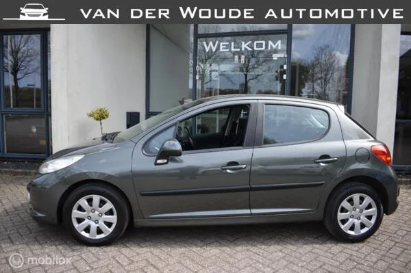 Peugeot 207 (2008) — foto 1