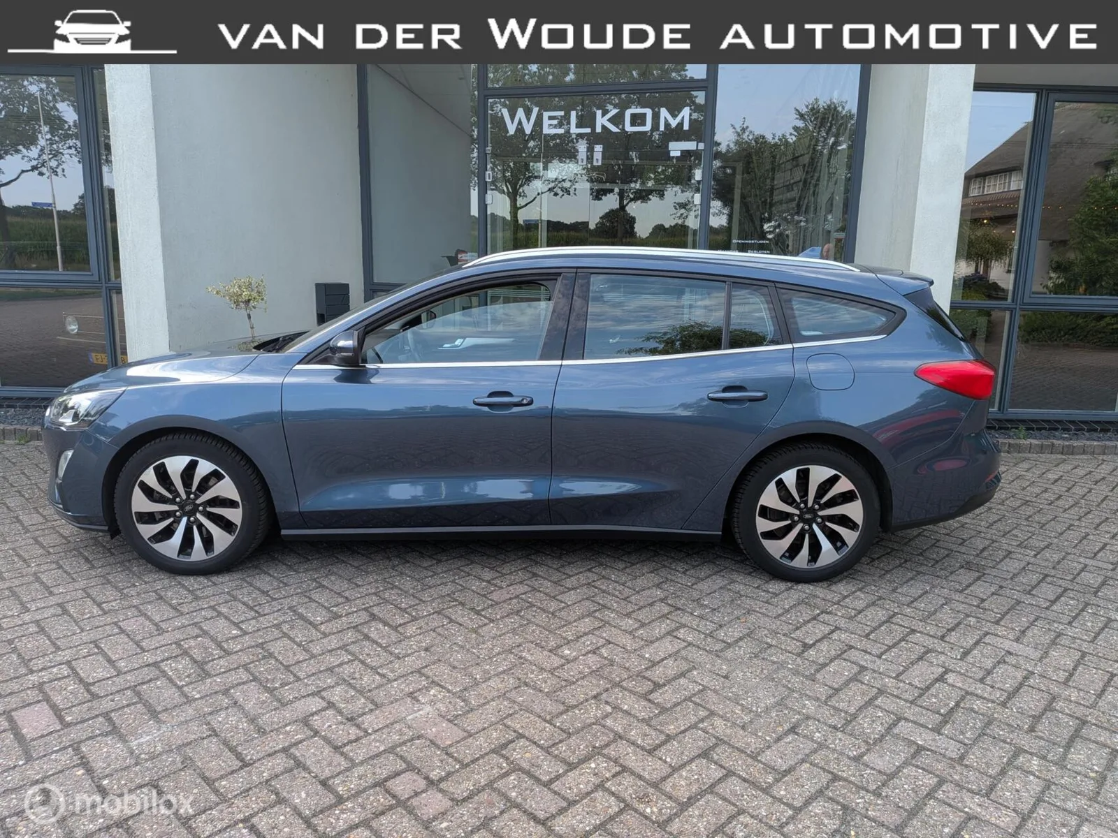Ford Focus (2021) — foto 1