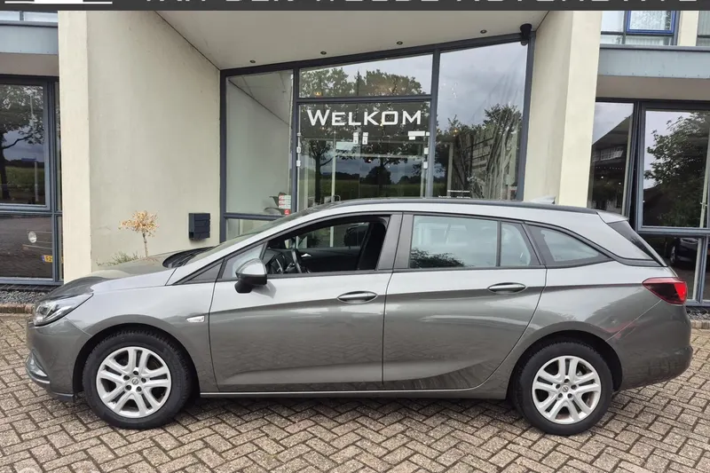 Opel Astra Sports Tourer (2018)