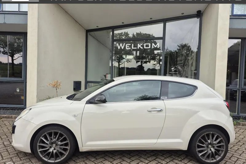 Alfa Romeo Mito (2010)