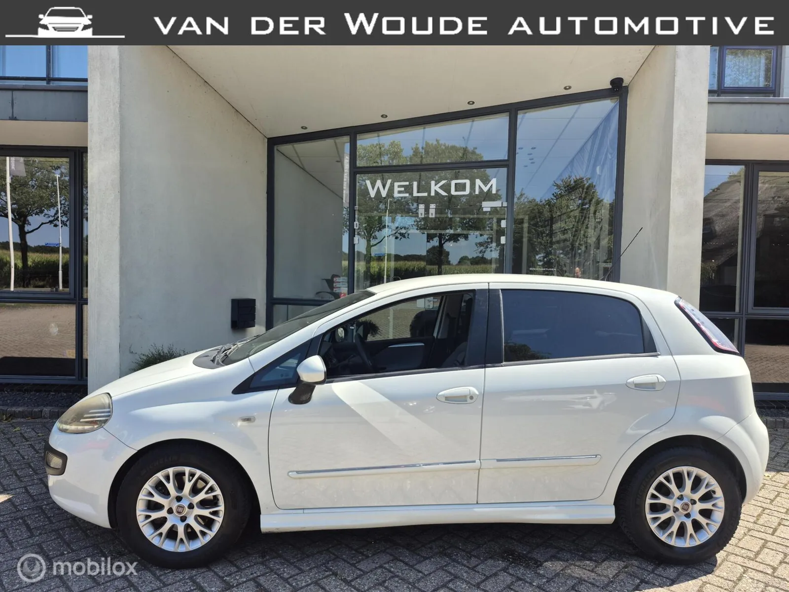 Fiat Punto (2011) — foto 1