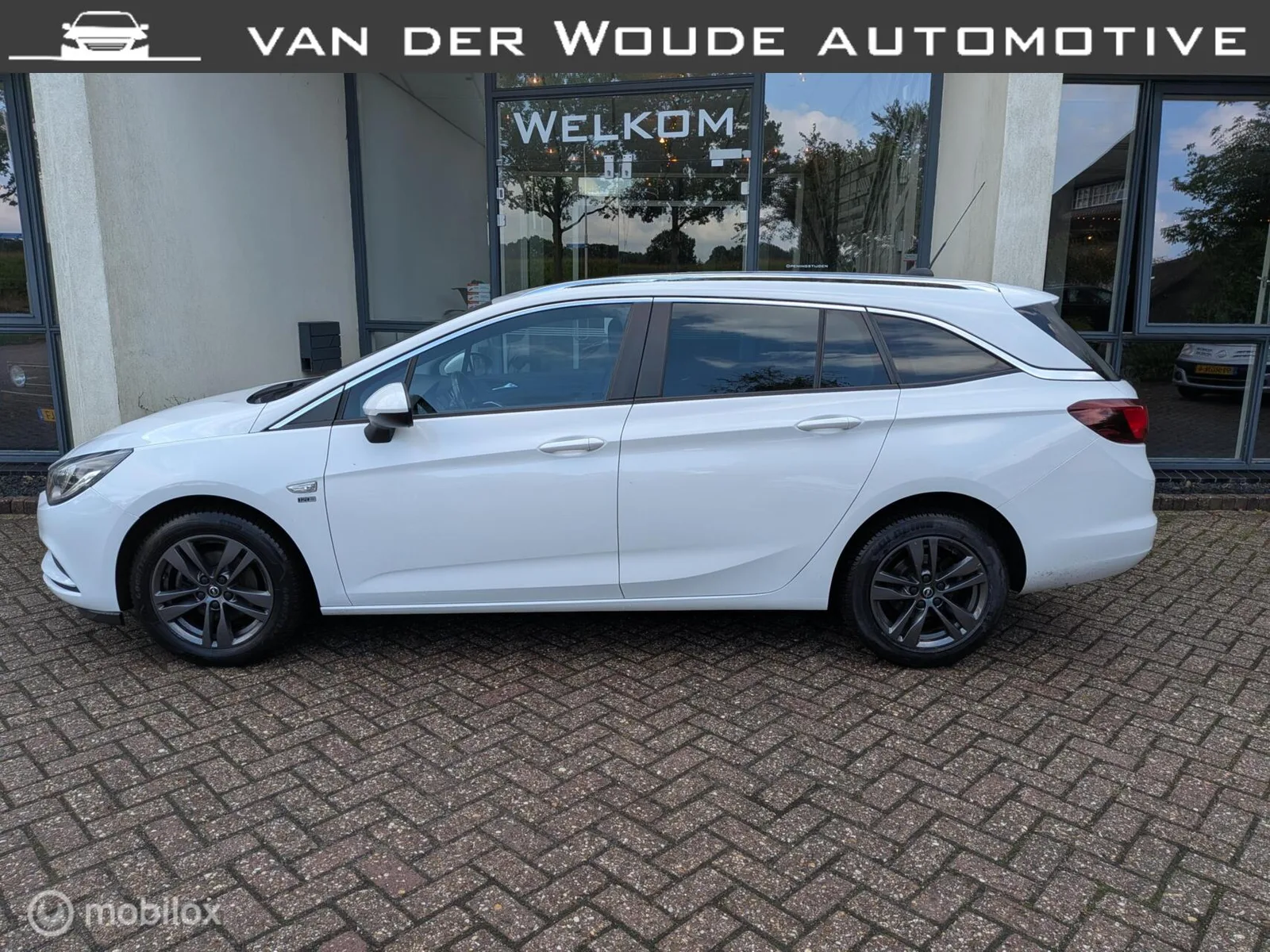 Opel Astra Sports Tourer (2019) — foto 1