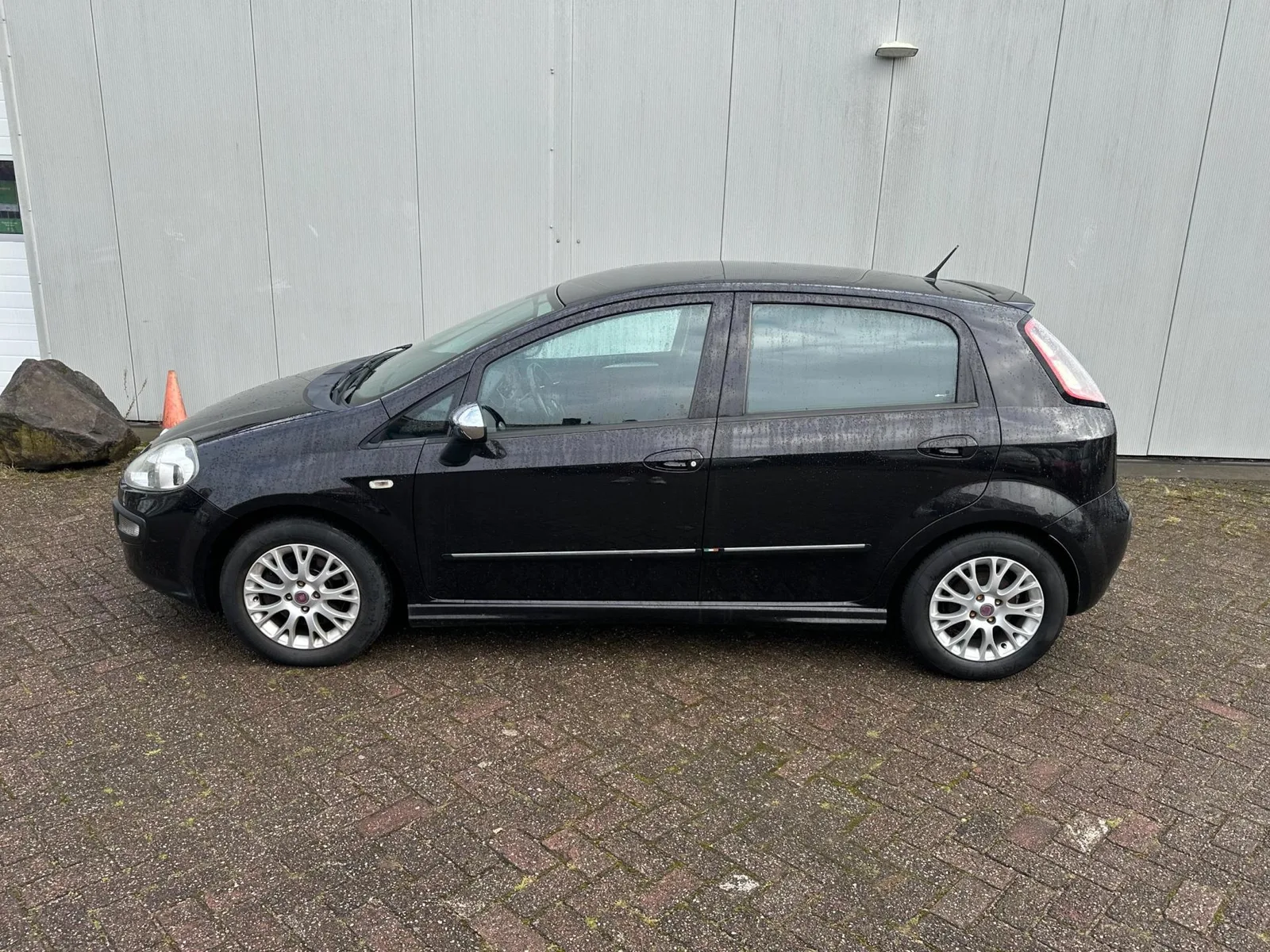 Fiat Punto (2010) — foto 1