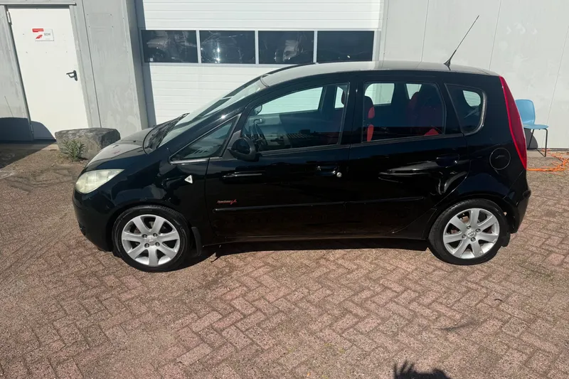 Mitsubishi Colt (2007)