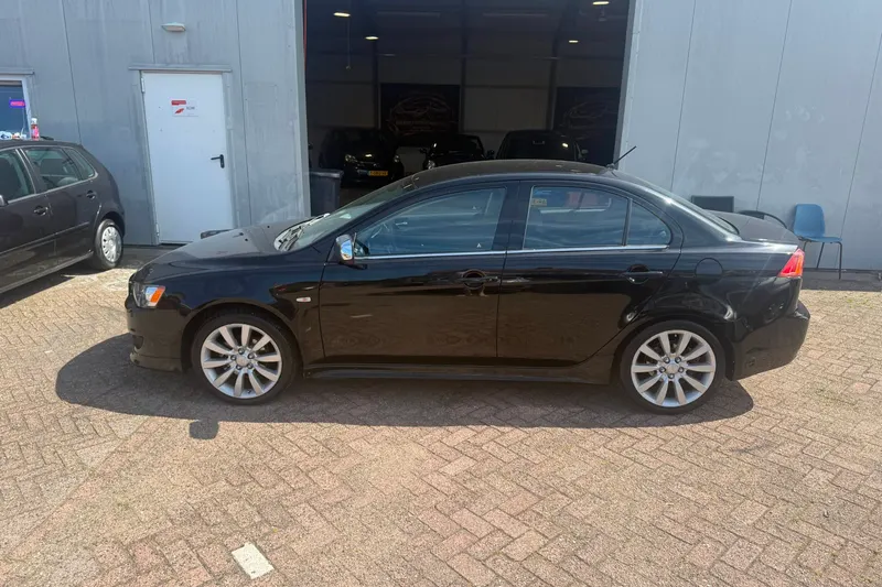 Mitsubishi Lancer (2009)