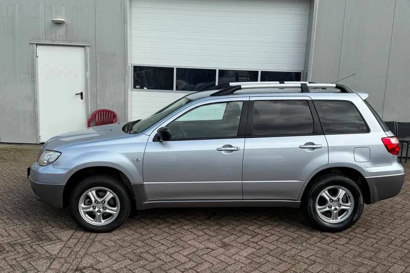 Mitsubishi Outlander (2008)