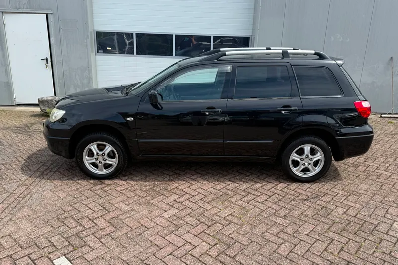 Mitsubishi Outlander (2006)