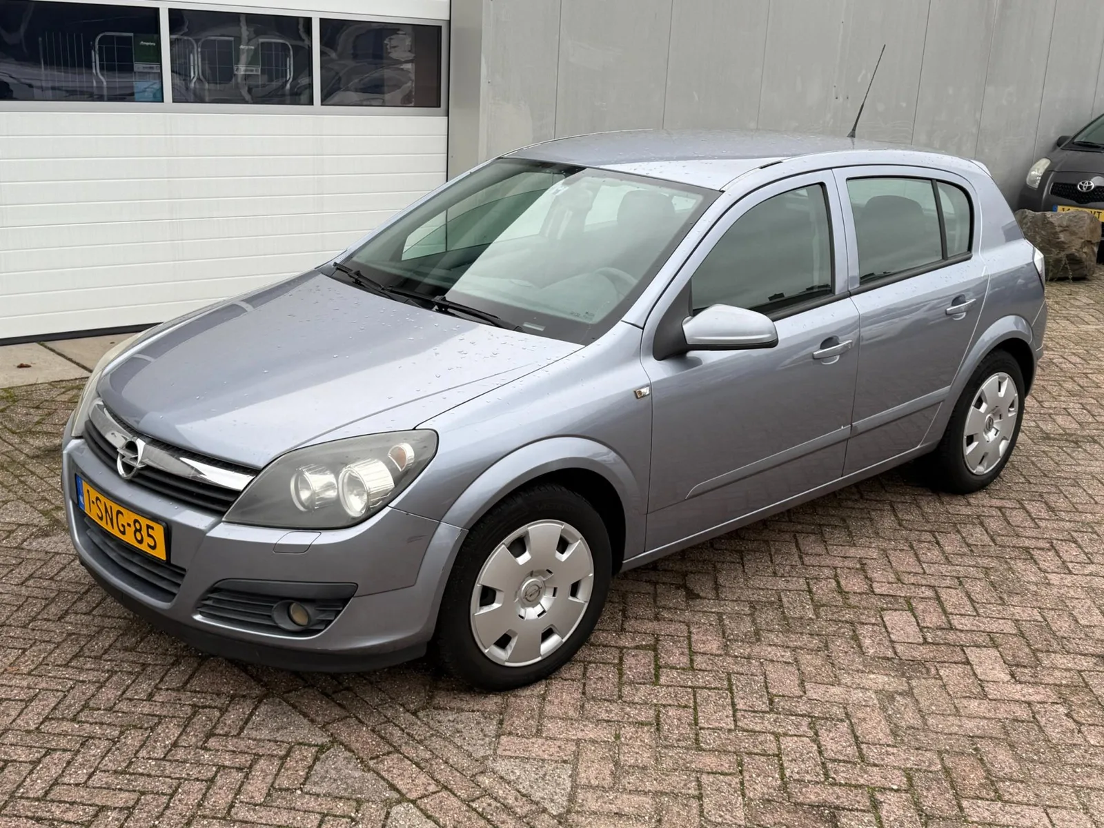 Opel Astra (2006) — foto 1