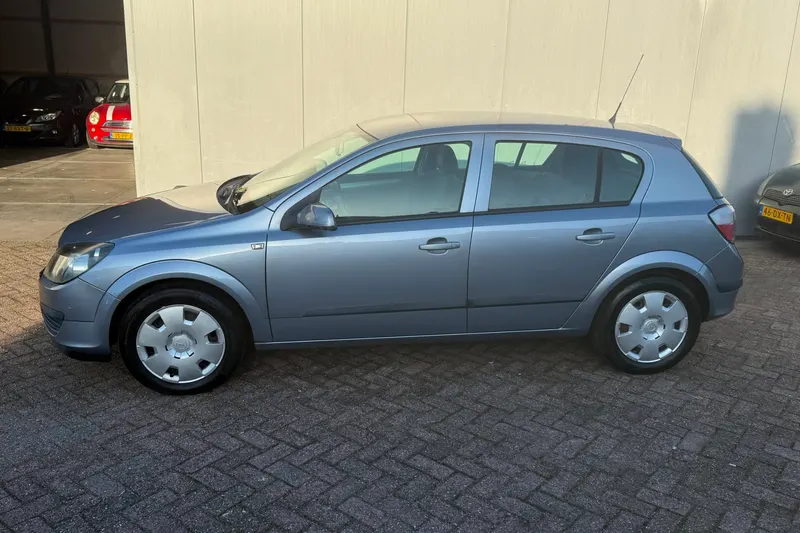 Opel Astra (2005)