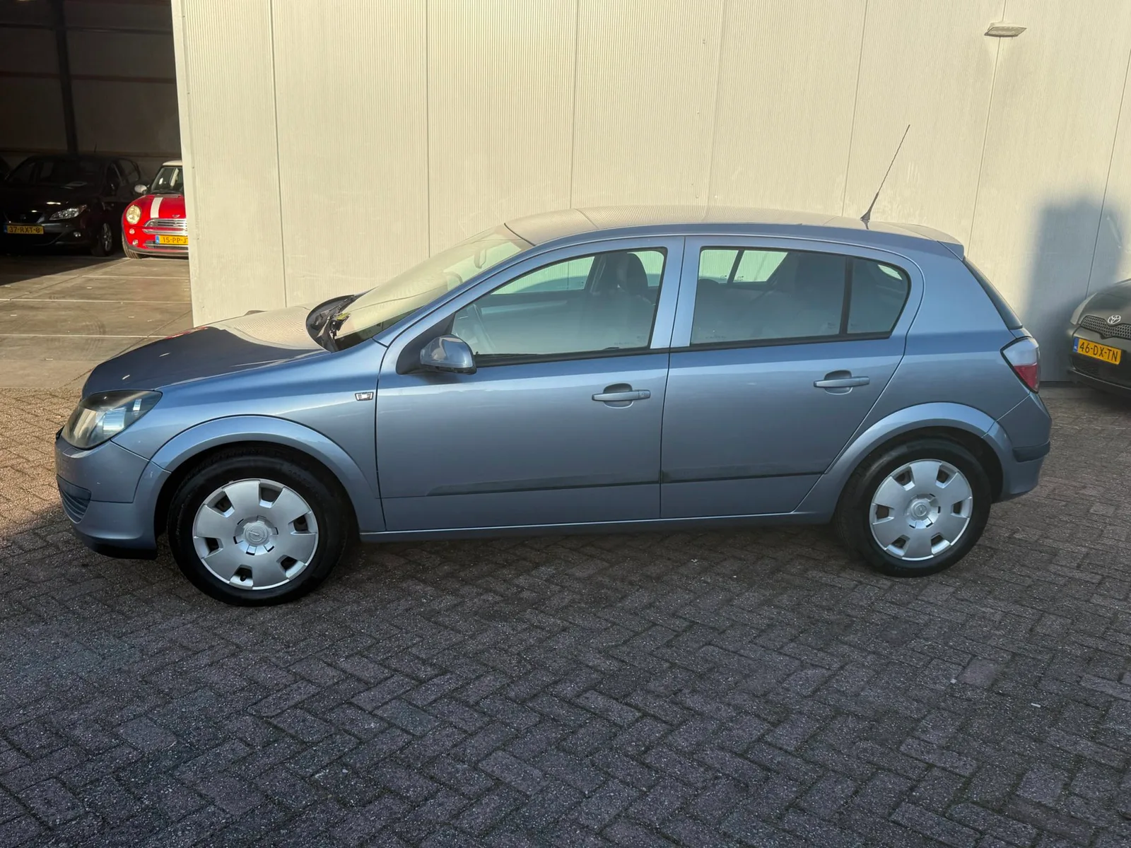 Opel Astra (2005) — foto 1