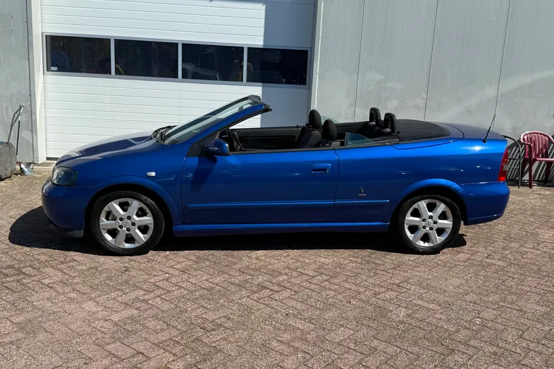 Opel Astra (2005)