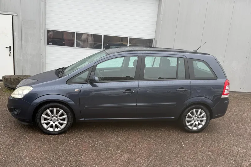 Opel Zafira (2008)