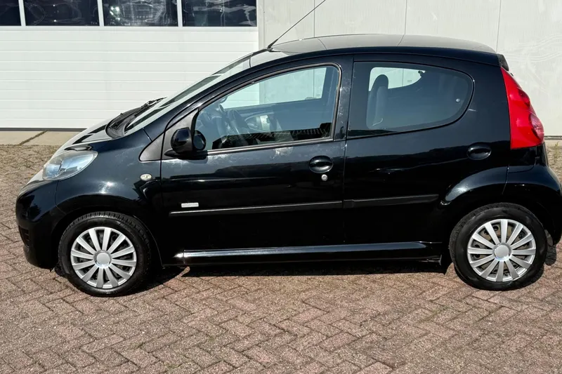 Peugeot 107 (2010)