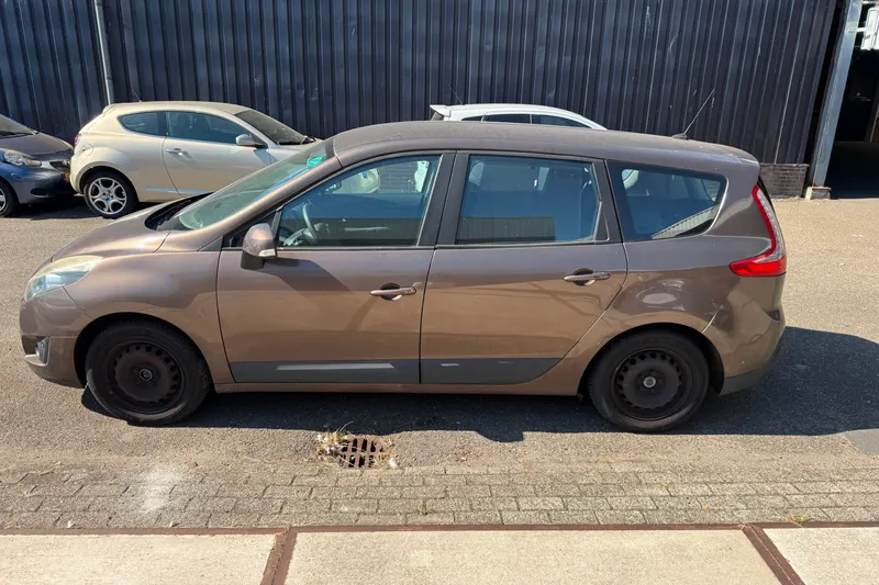 Renault Grand Scénic (2010)