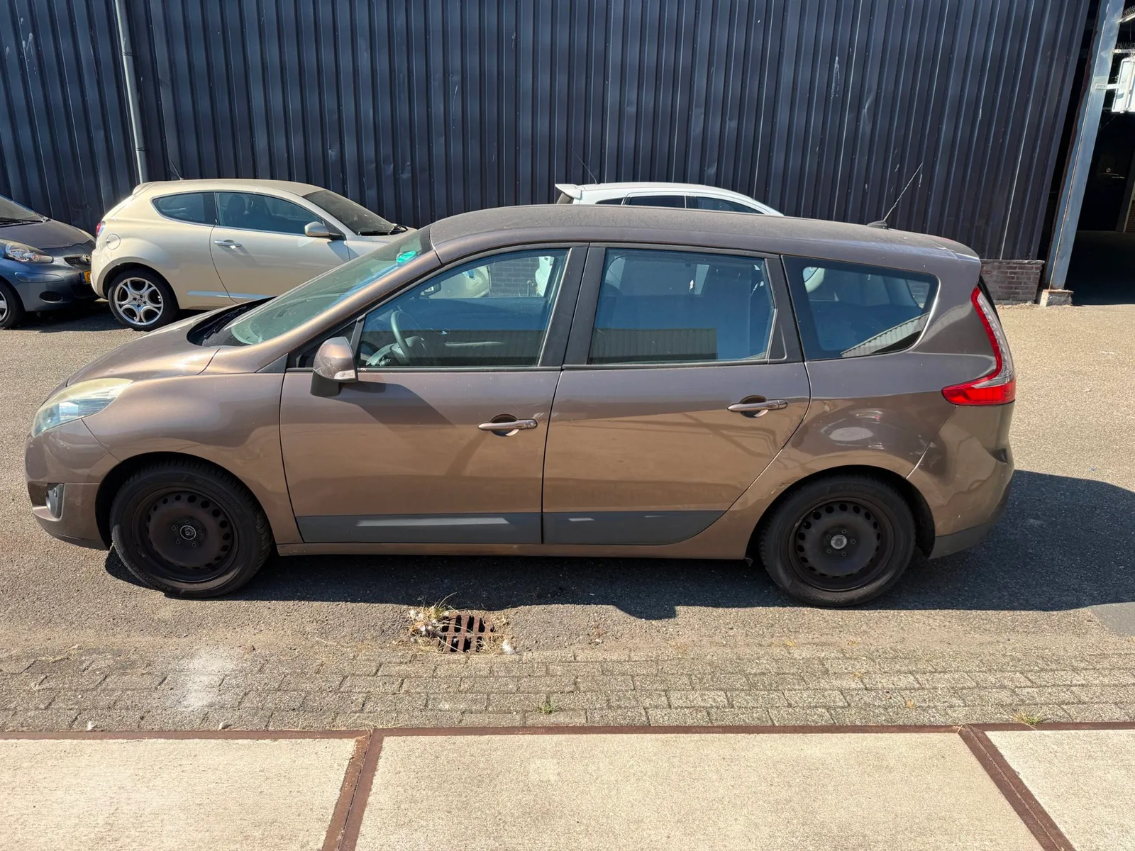 Renault Grand Scénic (2010) — foto 1