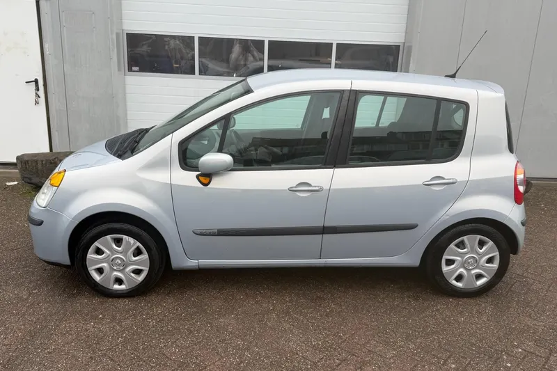 Renault Modus (2005)