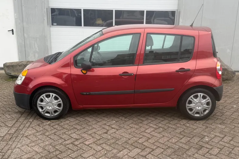 Renault Modus (2005)